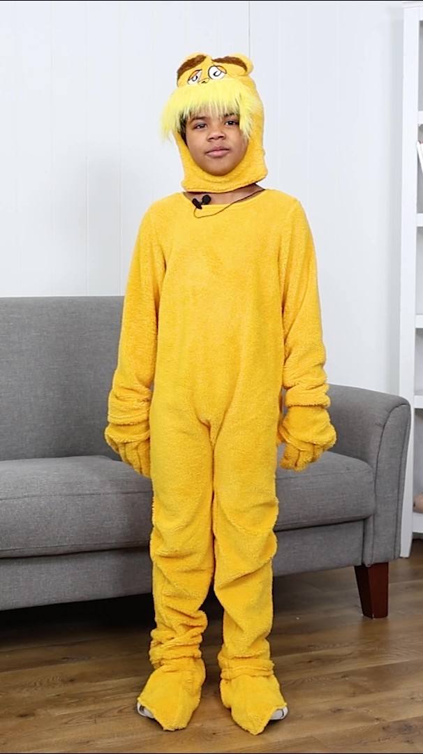 Give your child the chance to bring the beloved Lorax to life with this Child Dr. Seuss The Lorax Sustainable Materials Costume! Made from eco-friendly materials, this costume is a fun, sustainable way for your little one to stand up for the trees while looking adorable.